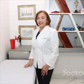 Dra. Silvia  Cáceres  Vinueza , Nutrición Clínica
