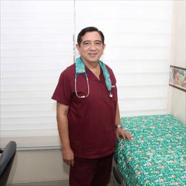 Dr. Galo Reyes García, Pediatría