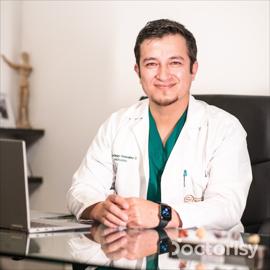 Dr. Santiago Gonzalez Campoverde, Urología