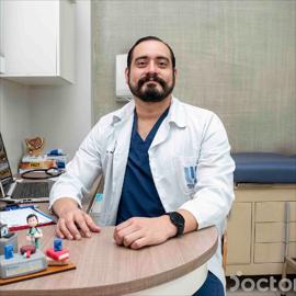 Dr. Alejandro Vela -, Urología