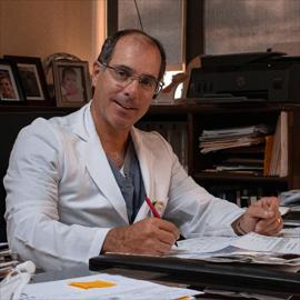 Dr. Oscar Fernando Bauer Juárez, Ginecología y Obstetricia