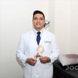 Dr. Milton Parra Quintana, Ortopedia y Traumatología
