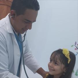 Dr. Jesús  Lozano Cedeño, Pediatría