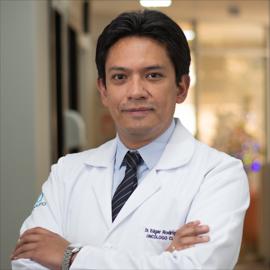 Dr. Edgar Ramiro Rodríguez Paredes, Oncología Clínica