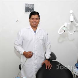 Dr. Vicente  Sabando  Delgado, Odontología