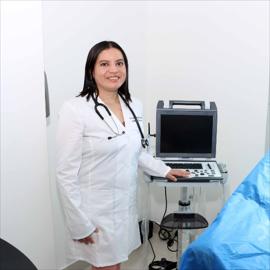 Dr. Carolina Bajaña Quinto, Ginecología y Obstetricia