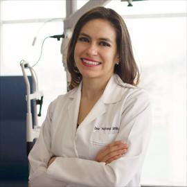 Dr. Susana Patricia Jarrín Aguilar, Oftalmología