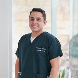 Dr. Mauricio Tinajero  Aroni, Odontología