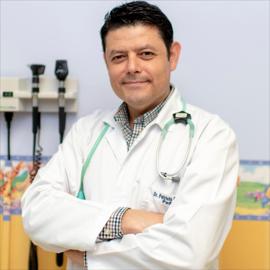 Dr. Patricio Quiroga Berríos, Pediatría