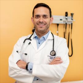 Fernando Terán Vélez, Medicina Interna