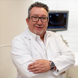 Dr. Santiago Córdova Eguez, Ginecología