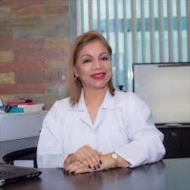 Dra. Verónica  Baquerizo Flores, Otorrinolaringología