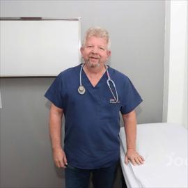 Dr. Roberto Cozzarelli Contreras, Cirugía Pediátrica