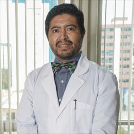 Dr. Julio Patricio Pazmiño Moina, Ortopedia y Traumatología