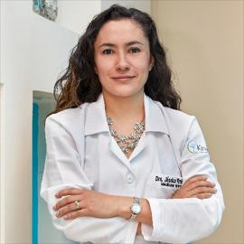 Dra. Jessica Pinzón Sosoranga, Medicina Interna