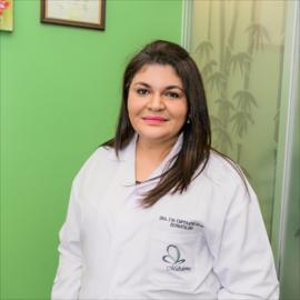Dra. Eva Emperatriz Oliva de Bolaños, Dermatología