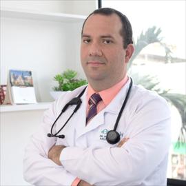 Dr. Horacio Drouet Donoso, Medicina Crítica y Cuidados Intensivos