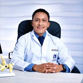 Dr. Javier Marcelo Cujilema ., Cirugía de Cadera y Rodilla