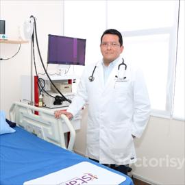 Dr. Guillermo Navarro Salazar, Gastroenterología