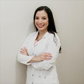 Dra. Valentina Aviles Saltos, Pediatría