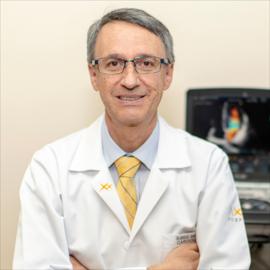 Dr. Miguel Angel Bayas Paredes, Cardiología
