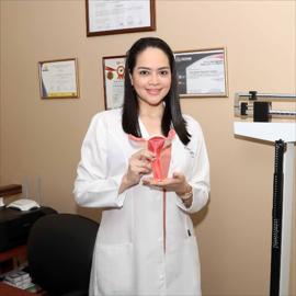 Dra. Karen Lissett Montúfar Suárez, Ginecología y Obstetricia