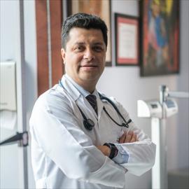 Dr. Bayron  Guillén Berdesoto , Pediatría Neonatología