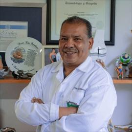 Dr. Edy Alfonso Castellanos Salazar, Ortopedia y Traumatología