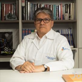 Dr. Claudio Miguel Galarza Maldonado, Reumatología