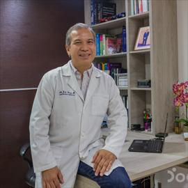 Dr. José Vicente Wong Riera, Ginecología y Obstetricia