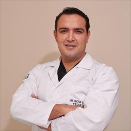 Dr. Héctor Fabian Sigüencia Astudillo, Pediatría