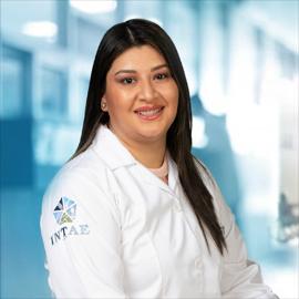 Dr. Delia Carrasco Uruchima, Ortopedia y Traumatología Pediátrica
