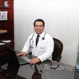 Dr. Hermogenes Muñiz Morán, Medicina Crítica y Cuidados Intensivos