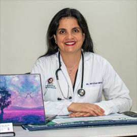 Dra. Ana Del Pilar Arévalo Rabe, Ginecología y Obstetricia