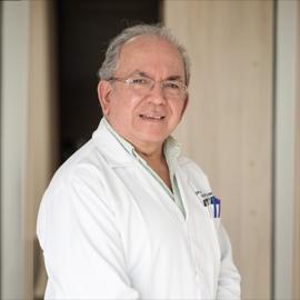 Dr. Enrique Santiago Lituma Cobos, Cirugía Plástica Estética y Reconstructiva